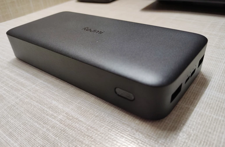 پاوربانک شیائومی Redmi 20000mAh نمی‌گذارد باتری تمام کنید! 1