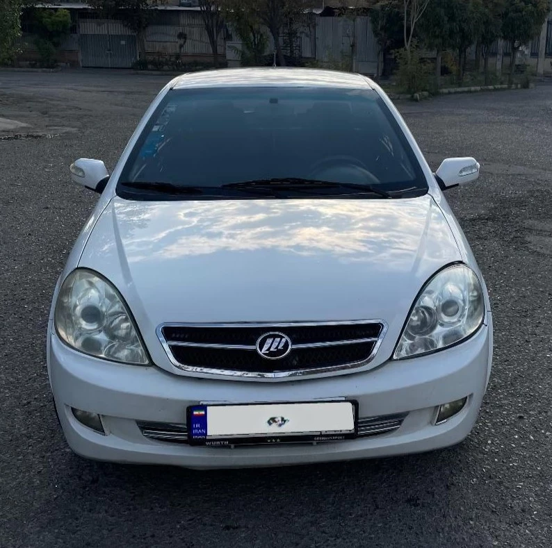 عکس لیفان 520