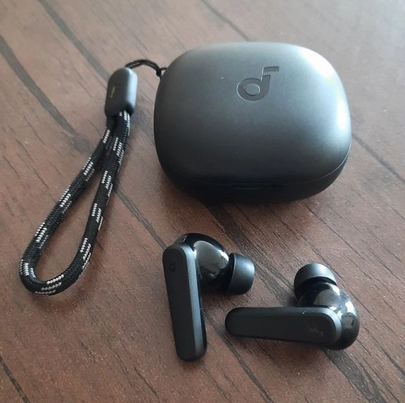 هندزفری انکر soundcore r50i - پادشاه هندزفری‌ها بدون اغراق 3