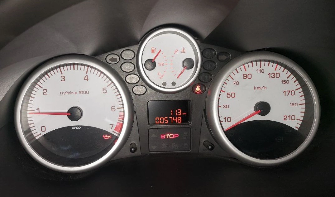 روشن شدن چراغ stop و روغن